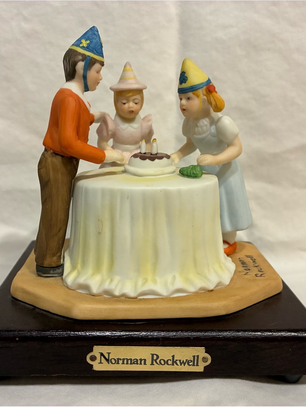 Norman Rockwell Musical Birthday Figurine